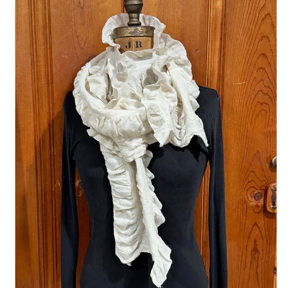 Ivory Solid Carey Cashmere Scarf | Women J Jill White Cashmere Ruffled Scarf - 64 inch long
